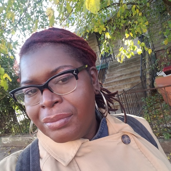 Large Sliver Double Hoop Earrings. - Picture 5 of 5